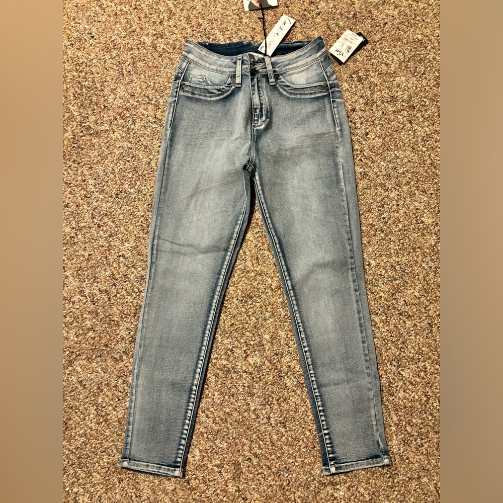 YMI Jeans Size 9 NWT